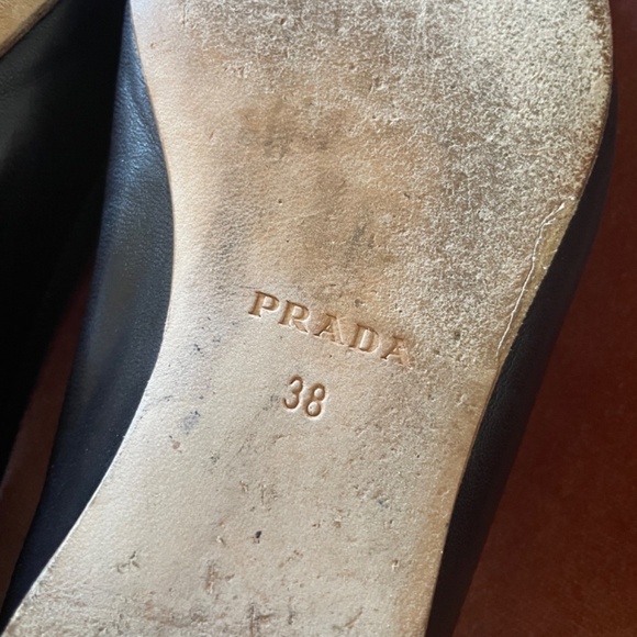 Prada pointed black leather bow flats - Picture 3 of 10